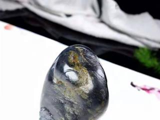 山水人家●和田玉青花籽料把玩件